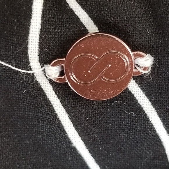 Calia Multicolored Palm High Rise Inverted Pleat Pull On Shorts Size Medium NWOT - Picture 6 of 10